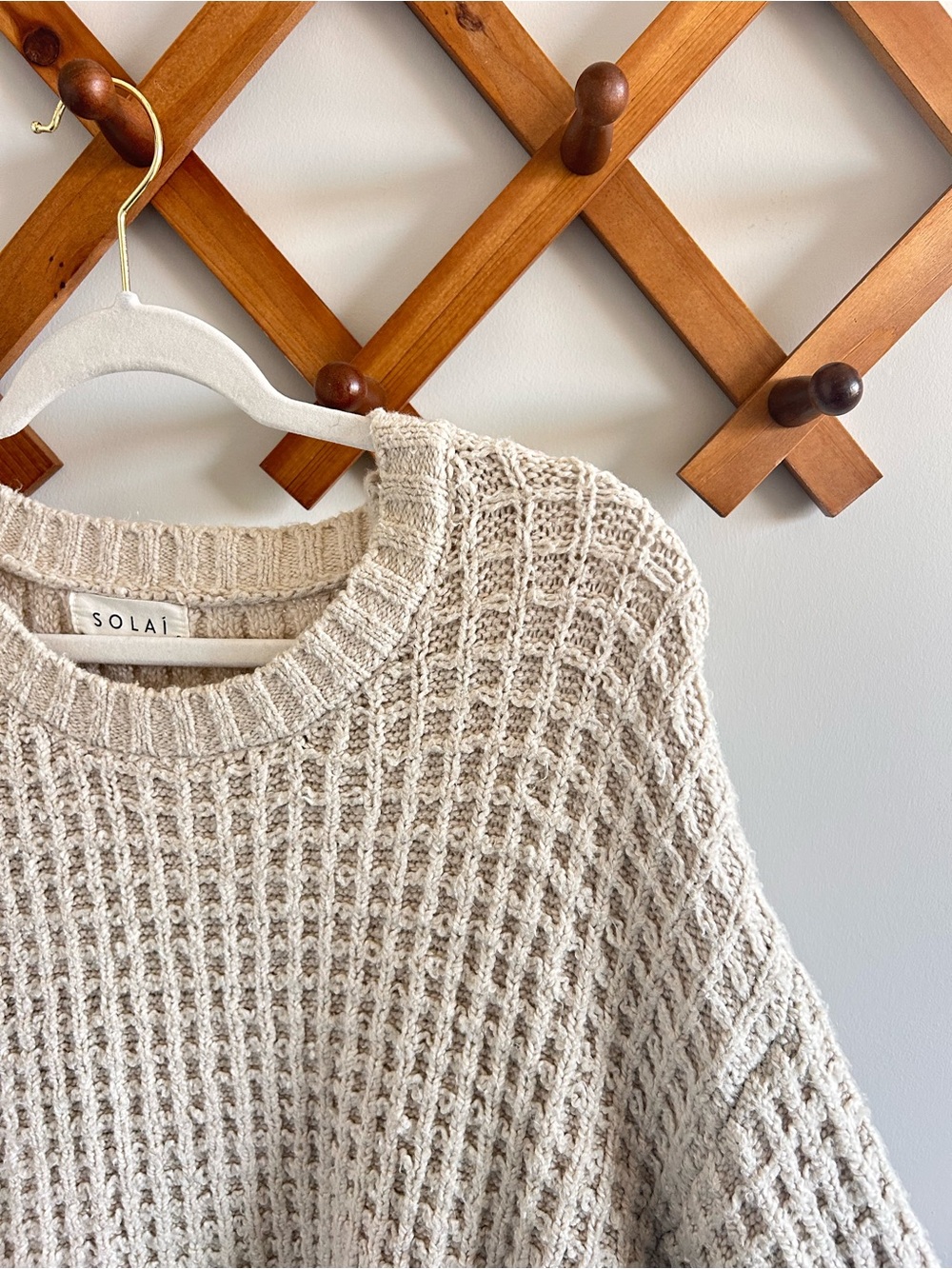 SOLAI Cream Waffle-Knit Crewneck Sweater